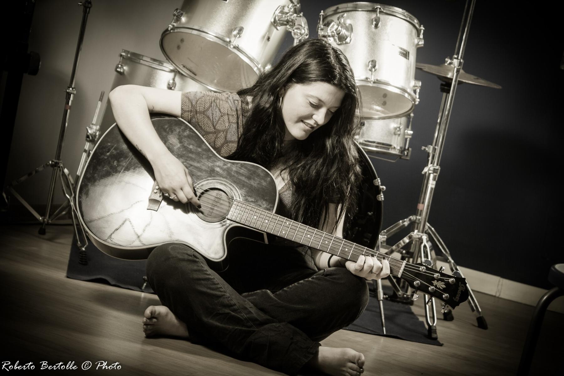 Terni, Ermonda presenta domenica 3 novembre il suo disco di esordio