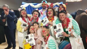La Befana al Chianelli con le calze realizzate dalle detenute di Capanne