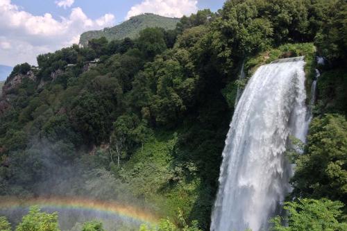 Cascata delle Marmore arcobaleno