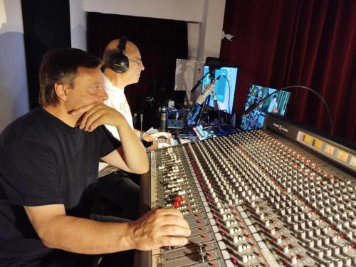 Il banco regia dello studio