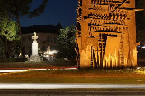 Lancia di Luce e busto di Tacito Sailko