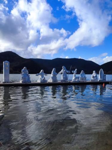Presepe sul lago